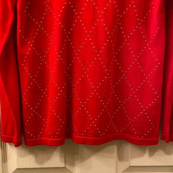 #21 Tommy Hilfiger Sweater Red Gold Studs WM SZ M V Neck 🥰 - Picture 4 of 11